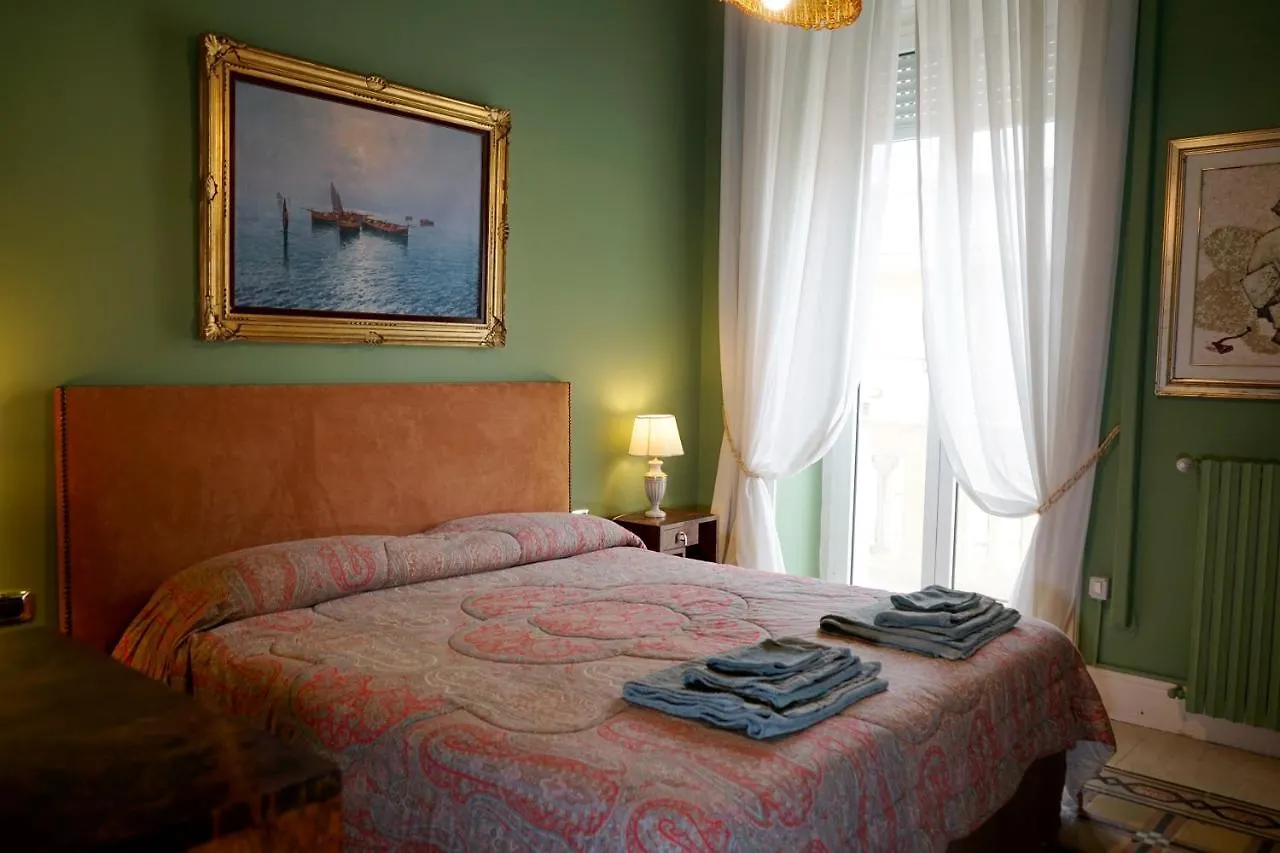 Appartamento Di Fronte Al Mare By Apulia Accommodation contacts